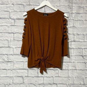 by & by Cinnamon Cold Shoulder Blouse